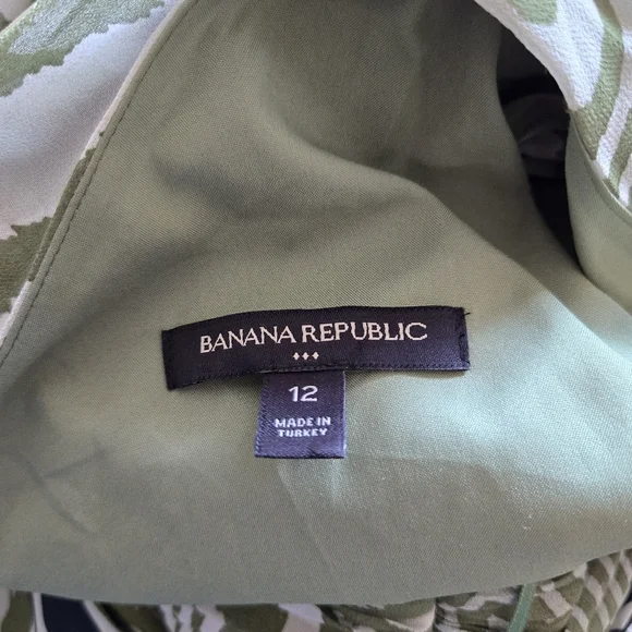 BANANA REPUBLIC FACTORY One-Shoulder Draped Green Patterned Dress - Picture 7 of 13